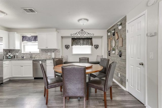 4300 S Vickie Drive, Del City, OK 73115