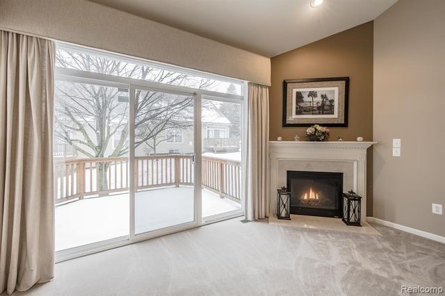 8213 Sequoia Lane, White Lake, MI 48386