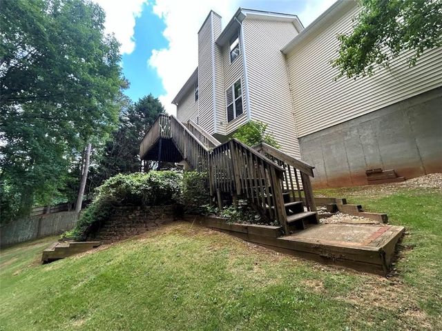 2121 Little River Drive, Suwanee, GA 30024