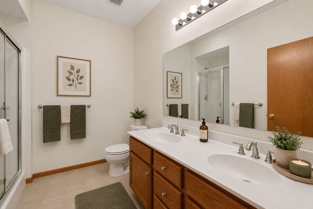 15280 Flower Way 230, Apple Valley, MN 55124