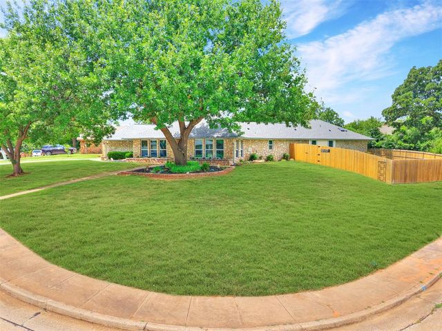 1103 Sunny Brook Drive, Edmond, OK 73034