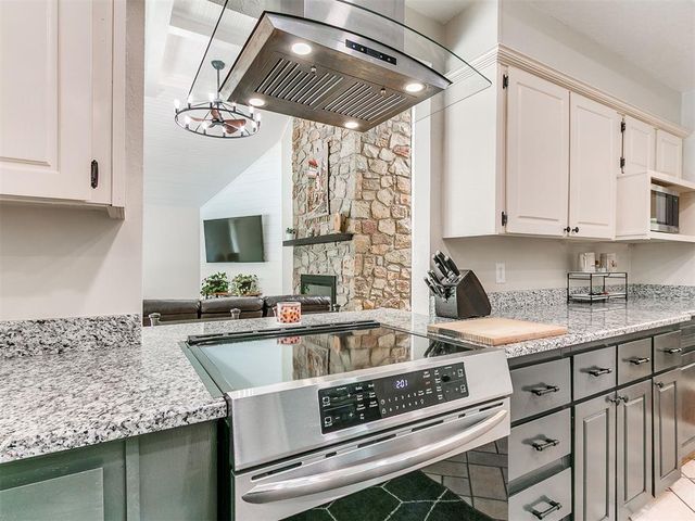 1103 Sunny Brook Drive, Edmond, OK 73034