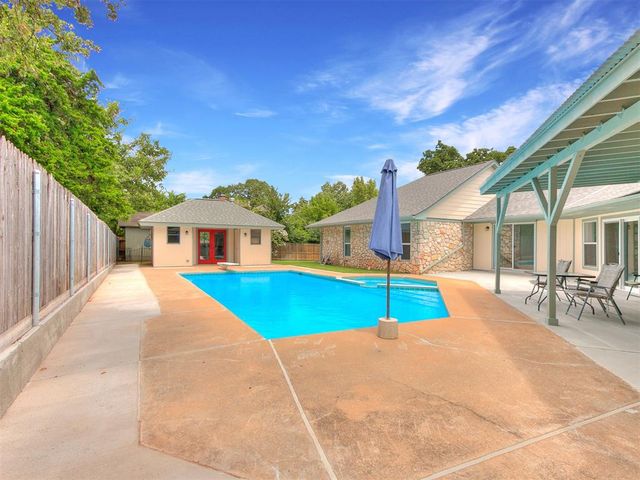 1103 Sunny Brook Drive, Edmond, OK 73034