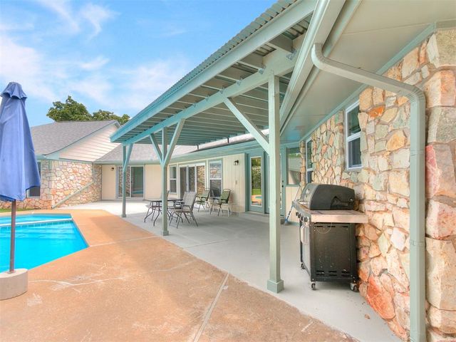 1103 Sunny Brook Drive, Edmond, OK 73034