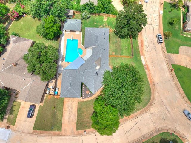 1103 Sunny Brook Drive, Edmond, OK 73034