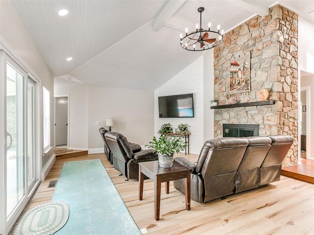 1103 Sunny Brook Drive, Edmond, OK 73034