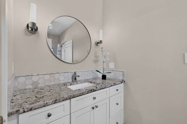 71 Avenida Frijoles, Santa Fe, NM 87507
