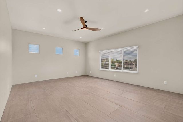 71 Avenida Frijoles, Santa Fe, NM 87507