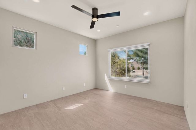 71 Avenida Frijoles, Santa Fe, NM 87507