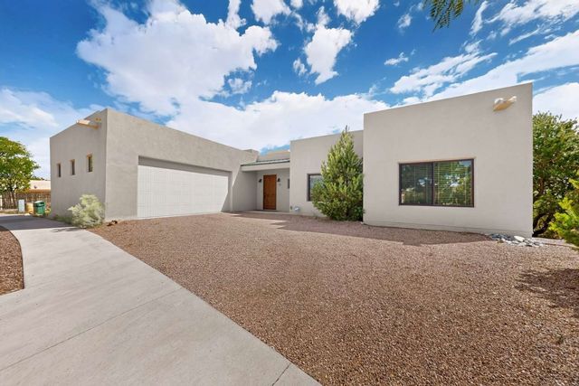 71 Avenida Frijoles, Santa Fe, NM 87507
