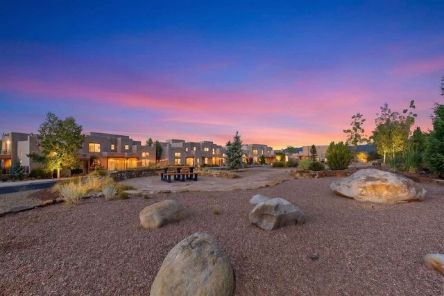 71 Avenida Frijoles, Santa Fe, NM 87507
