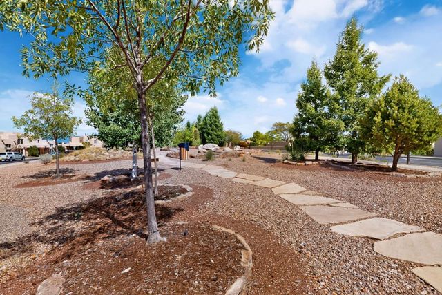 71 Avenida Frijoles, Santa Fe, NM 87507
