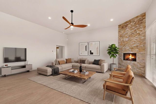71 Avenida Frijoles, Santa Fe, NM 87507