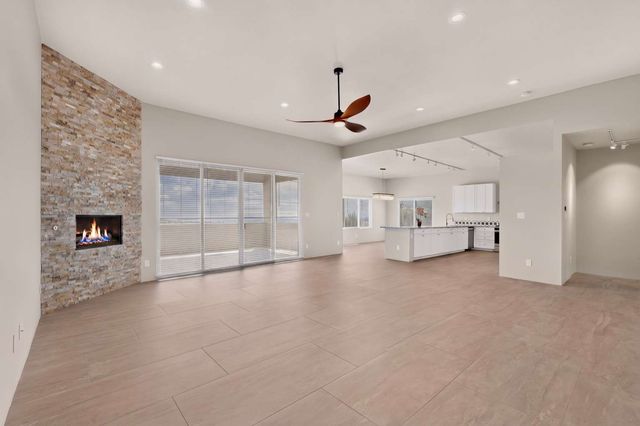 71 Avenida Frijoles, Santa Fe, NM 87507