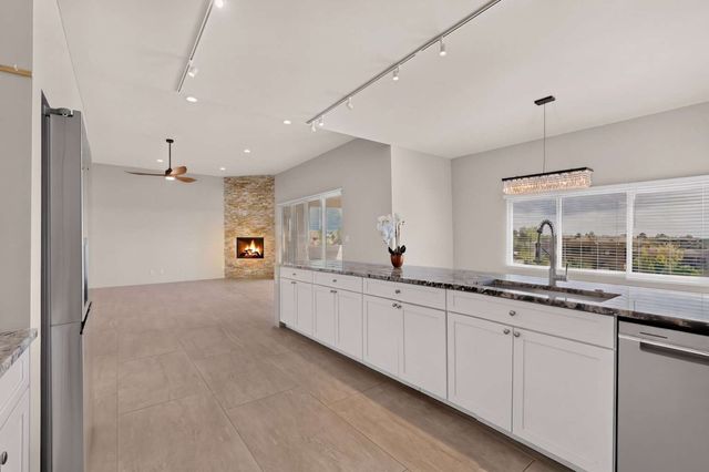 71 Avenida Frijoles, Santa Fe, NM 87507