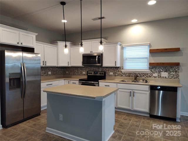 13415 Hunting Birds Lane, Charlotte, NC 28278