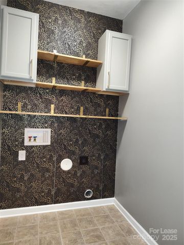 13415 Hunting Birds Lane, Charlotte, NC 28278