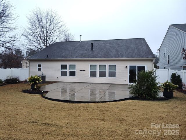 13415 Hunting Birds Lane, Charlotte, NC 28278