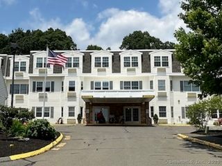 1 Brush Pasture Lane 109, Portland, CT 06480
