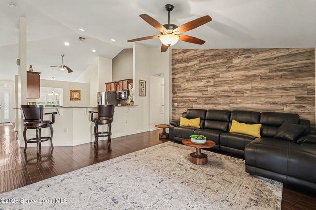 325 Abernathy Circle SE, Palm Bay, FL 32909