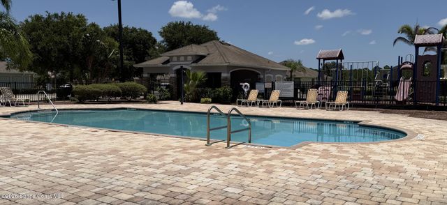 325 Abernathy Circle SE, Palm Bay, FL 32909