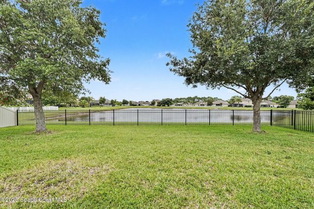 325 Abernathy Circle SE, Palm Bay, FL 32909