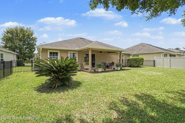 325 Abernathy Circle SE, Palm Bay, FL 32909