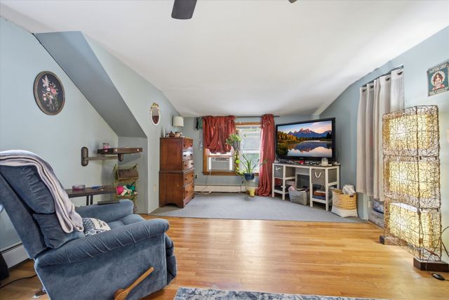 88 Dunbar Street, Manchester, NH 03103