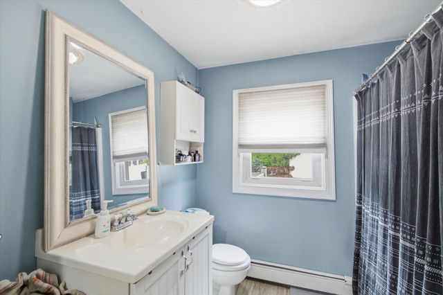 88 Dunbar Street, Manchester, NH 03103