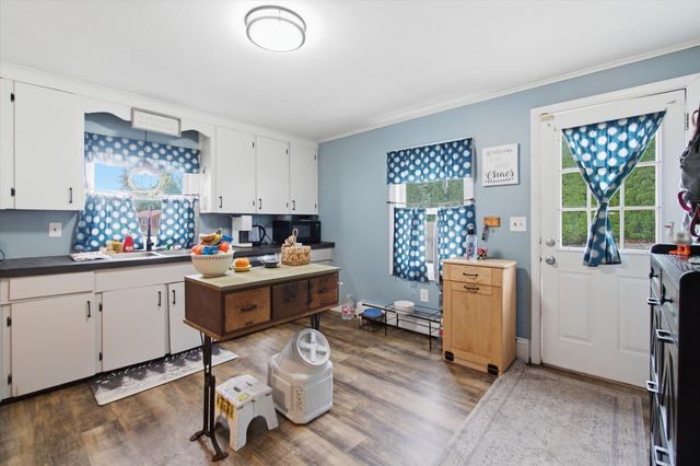 88 Dunbar Street, Manchester, NH 03103