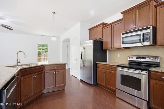 317 Sand Grove Drive, Swansboro, NC 28584