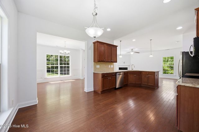 317 Sand Grove Drive, Swansboro, NC 28584