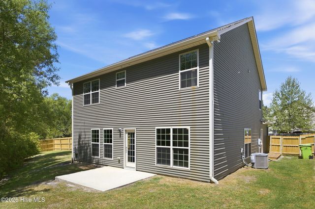 317 Sand Grove Drive, Swansboro, NC 28584