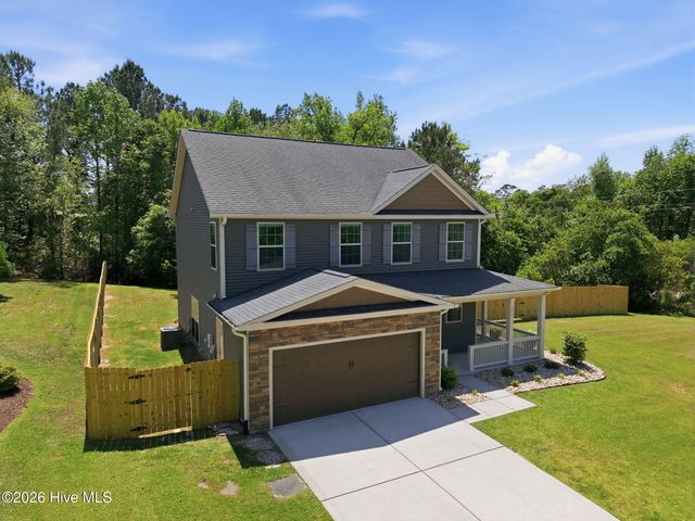 317 Sand Grove Drive, Swansboro, NC 28584