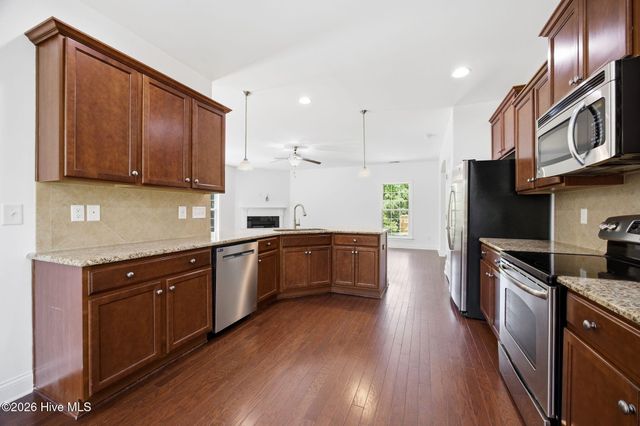 317 Sand Grove Drive, Swansboro, NC 28584