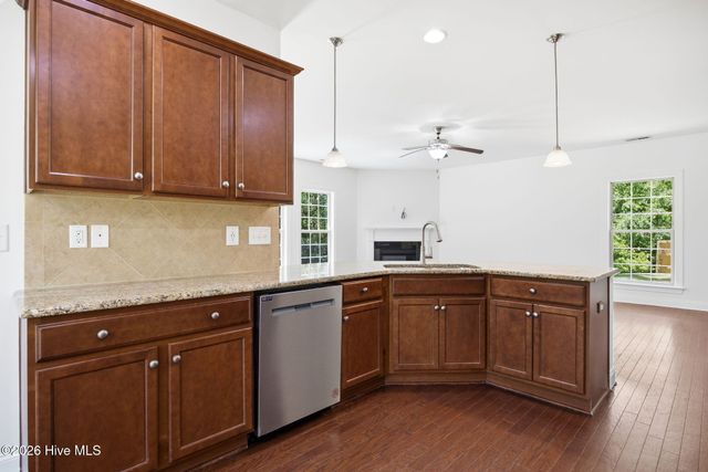 317 Sand Grove Drive, Swansboro, NC 28584