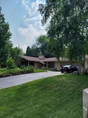 2465 Lionel COURT, Brookfield, WI 53045
