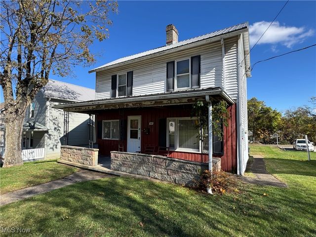 147 S Sugar Street, St Clairsville, OH 43950