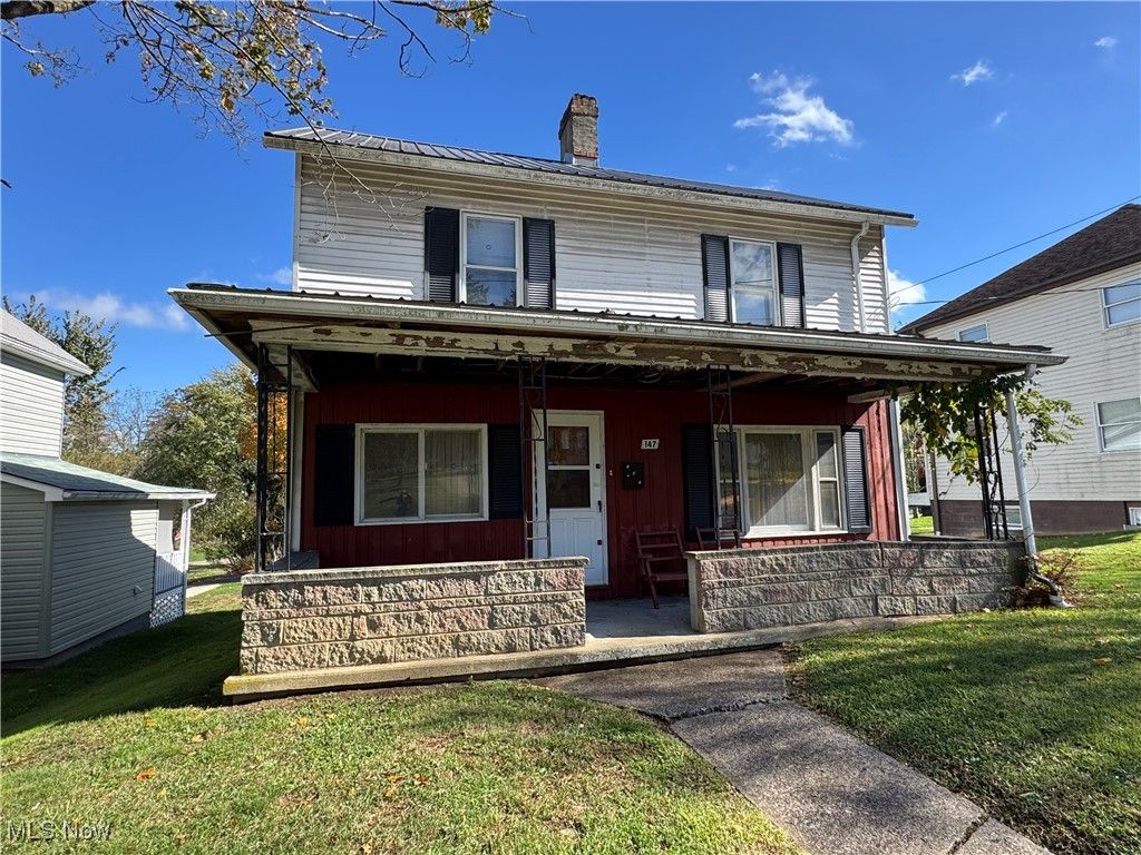 147 S Sugar Street, St Clairsville, OH 43950