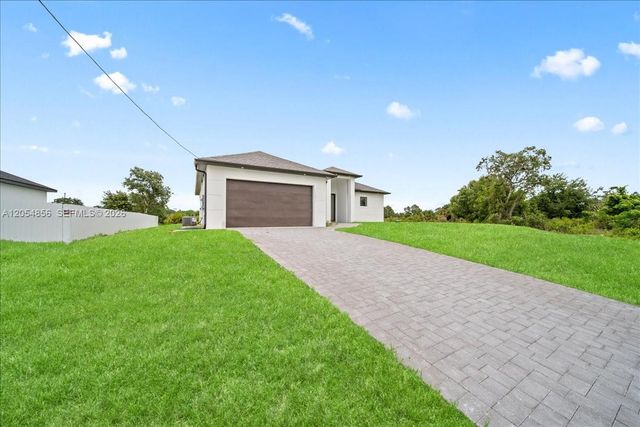 3371 Meadow Rd, Lehigh Acres, FL 33974