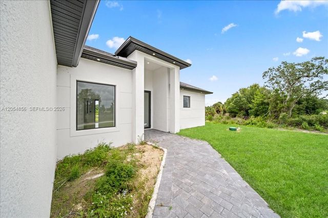 3371 Meadow Rd, Lehigh Acres, FL 33974