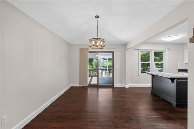 5524 NW Raintree Drive, Kansas City, MO 64152
