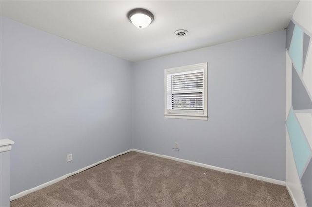 5524 NW Raintree Drive, Kansas City, MO 64152