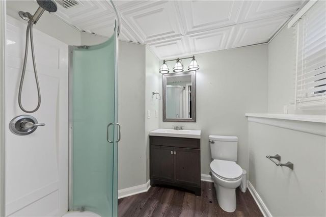 5524 NW Raintree Drive, Kansas City, MO 64152