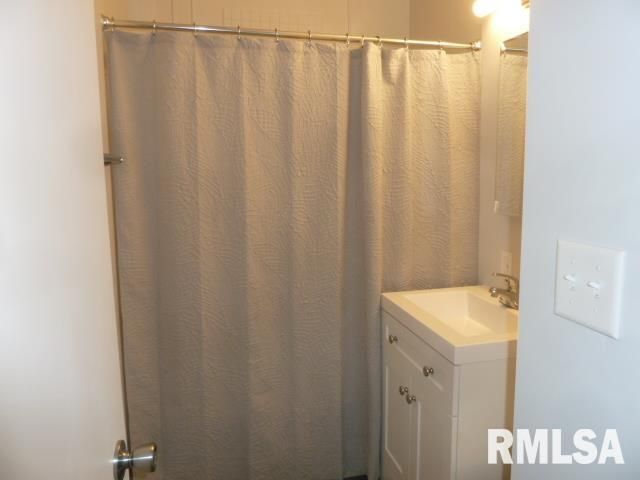 3014 N RENWOOD Avenue, Peoria, IL 61604