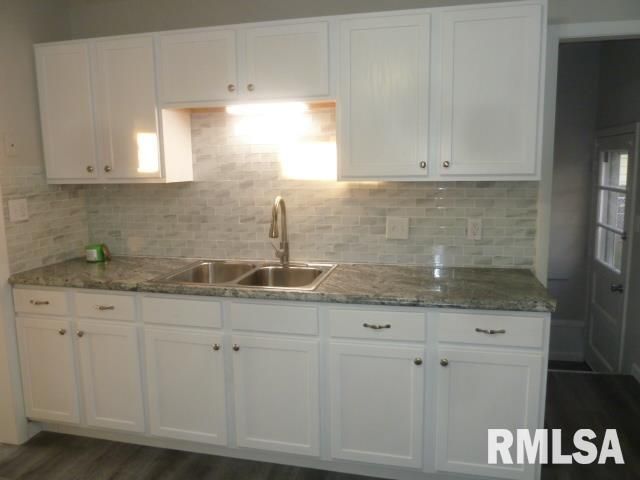 3014 N RENWOOD Avenue, Peoria, IL 61604