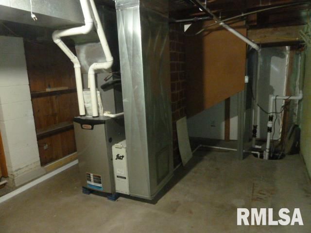 3014 N RENWOOD Avenue, Peoria, IL 61604