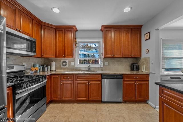 305 W Point Ave, Franklin Twp., NJ 08873