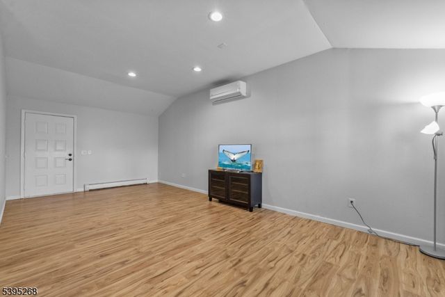 305 W Point Ave, Franklin Twp., NJ 08873