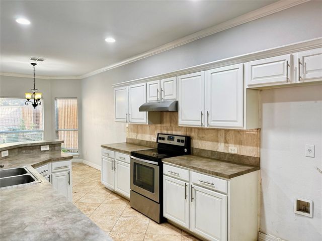 3120 Rustic Meadows Drive, Bedford, TX 76021